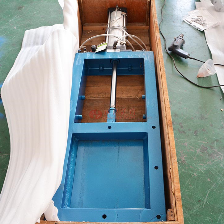 氣動(dòng)插門(mén)實(shí)物圖